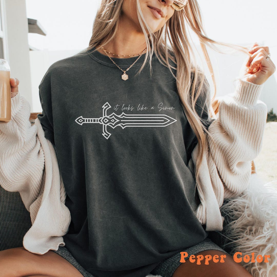 Quicksilver Simon the Sword Tee, Fantasy Bookful Merch, Romantasy Gift ...