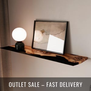 Modern floating shelves on wall in black epoxy & wood – custom display shelf for books, plants, collectibles. Entryway, office shelf