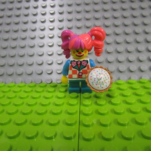 Lego Female Clown with Cream Pie Costume