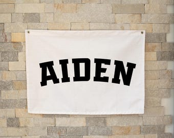Gepersonaliseerde banner jongensnaam avontuur kinderkamer decor, kinderkamer kunst aan de muur, ontdekkingsreiziger thema naam vlag, cadeau babyjongen