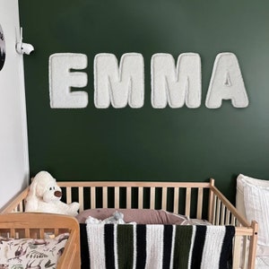 Letras Bouclé de Tecido Personalizadas - Decoração de Berçário, Presente para Bebê Novo, Presente de Batizado, Presente de Chá de Bebê, Decoração de Parede e Prateleira, Arte de Parede para Berçário