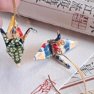 Orecchini a forma di gru origami carini, orecchini di carta giapponese in argento sterling placcato oro, regalo di carta per anniversario