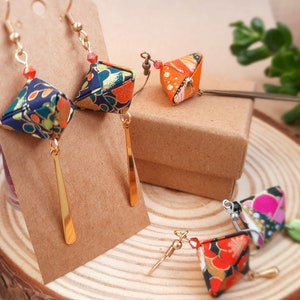 origami paper earrings with Japanese paper chiyogami hexahedron multicolored floral patterns original gift anniversary