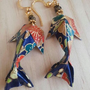 Orecchini carpa koi in carta origami con carta chiyogami giapponese con orecchini animali a motivo floreale regalo per Natale