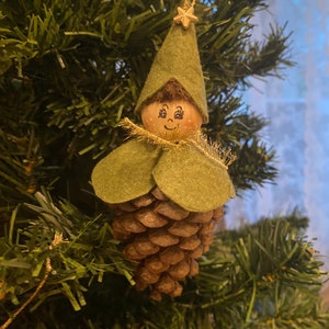 Christmas tree decoration, Christmas bauble gnome with pine cone