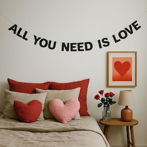 Todo lo que necesitas es amor – Banner de letras negras