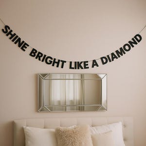 Brilla como un diamante – Banner de letras negras