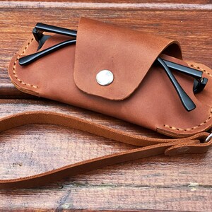 Custodia per occhiali in pelle/Custodia per occhiali da sole in pelle fatta a mano/Custodia per occhiali personalizzata/Custodia marrone per occhiali da lettura/Portaocchiali sottile