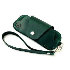 Custodia per occhiali da sole in pelle/Copertura per occhiali da lettura/Custodia per occhiali verde/Custodia per occhiali da donna personalizzata/Custodia fatta a mano con cinturino da polso