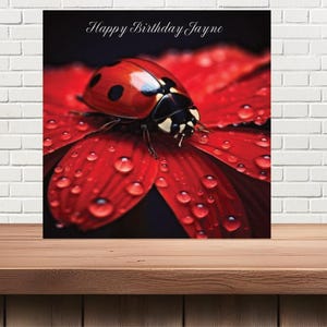 Carte d'anniversaire personnalisée coccinelle sur fleur rouge - n'importe quel nom - ou tout simplement joyeux anniversaire