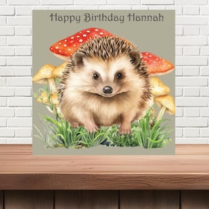 Carte d'anniversaire personnalisée hérisson, champignons vénéneux et champignons - N'importe quel nom - ou tout simplement joyeux anniversaire