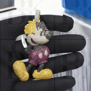 Wielokolorowy wisiorek z diamentową postacią, 3D ulubiony wisiorek z kreskówkową postacią, wisiorek hip-hopowy dla mężczyzn, srebro 925, wykończenie z różowego złota 14k, prezent urodzinowy dla niego