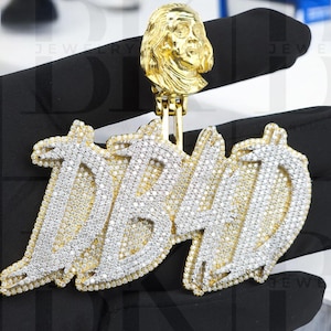 Colgante de letra personalizado para hombres, colgante con nombre de moissanita VVS, fianza personalizada, colgante de capa, fuente personalizada, colgante helado, acabado en oro de 14 k, regalo