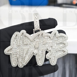 Pedante baguette Iced Out HYPE, colgante de diseño personalizado VVS Moissanite, colgante de rapero, último personalizado, plata 925, acabado en oro blanco de 14 k, regalo