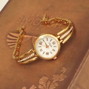 Gold Watch round case retro Dainty gold diamond band Antique bracelet vintage watch jewelry gift