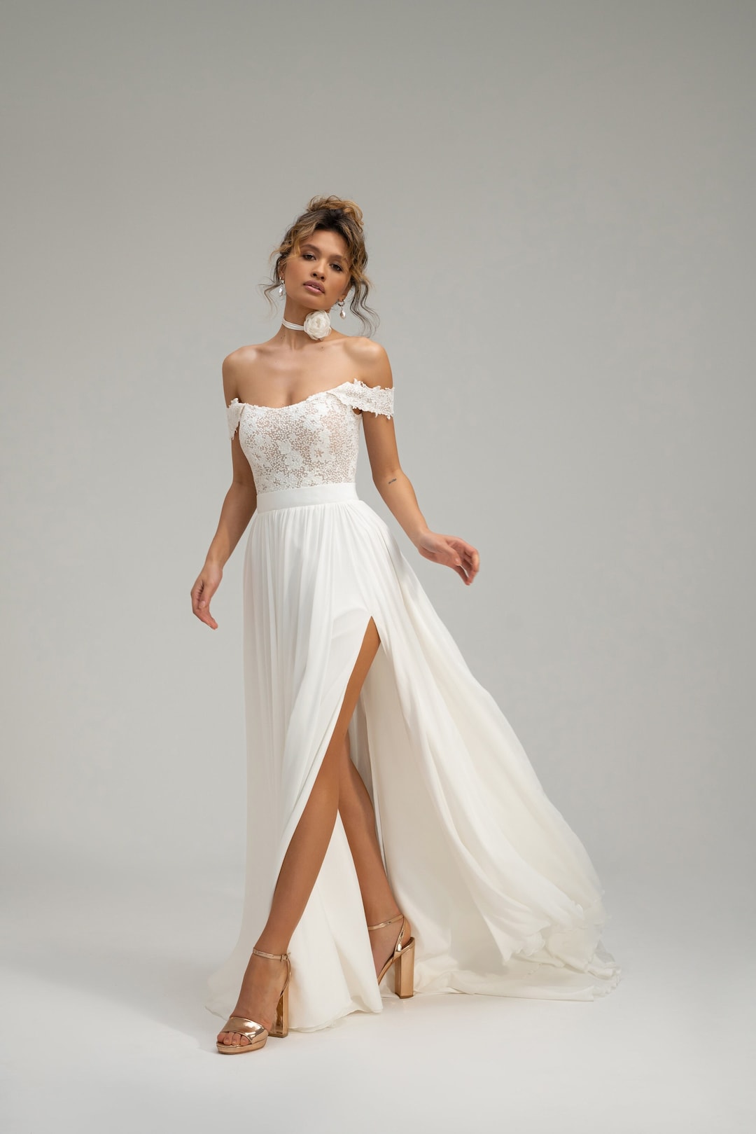 Robe de mariée bohème mousseline bustier droit avec manches longues bouffantes – Modèle 723