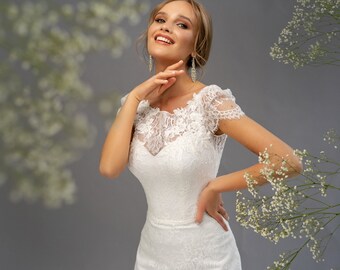 Ensorcelante robe de mariée style sirène en dentelle, manches courtes, traîne amovible en tulle