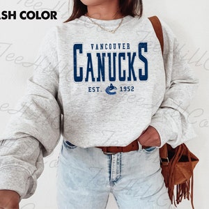Antigua Vancouver Canucks Women's Oatmeal Flier Bunker Crew Sweatshirt, Oatmeal, 86% Cotton / 11% Polyester / 3% SPANDEX, Size XL, Rally House