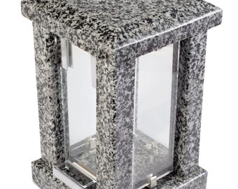 Granit minneslykta, Minnesljusstake, Gravstensljusstake, Minnesmärke, Kyrkogårdsdekor, Religiös dekor, Granitljusstake
