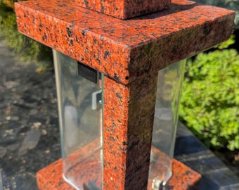 Granit minneslykta, Minnesljusstake, Gravstensljusstake, Minnesmärke, Kyrkogårdsdekor, Religiös dekor, Granitljusstake