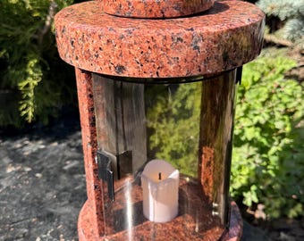 Granit minneslykta, Minnesljusstake, Gravstensljusstake, Minnesmärke, Kyrkogårdsdekor, Religiös dekor, Granitljusstake