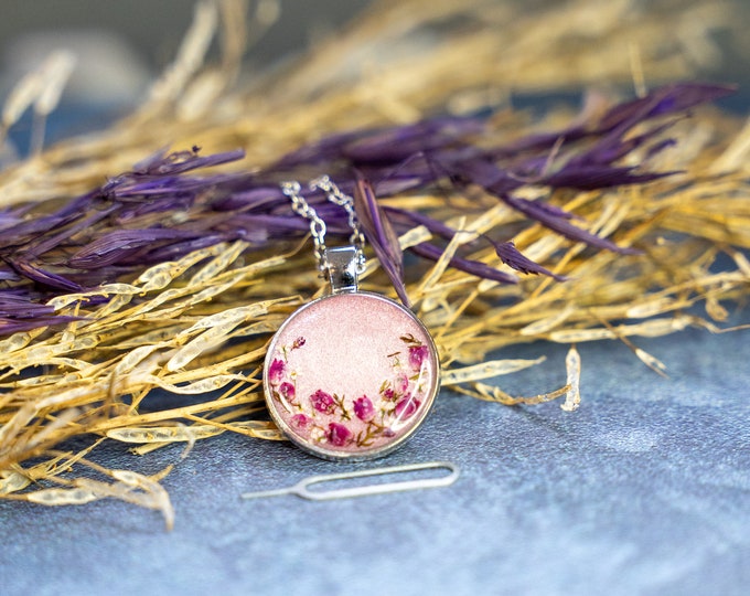 Handmade Epoxy Resin Necklace with Real Dried Small Flowers- Wearable Floral Art for Woman