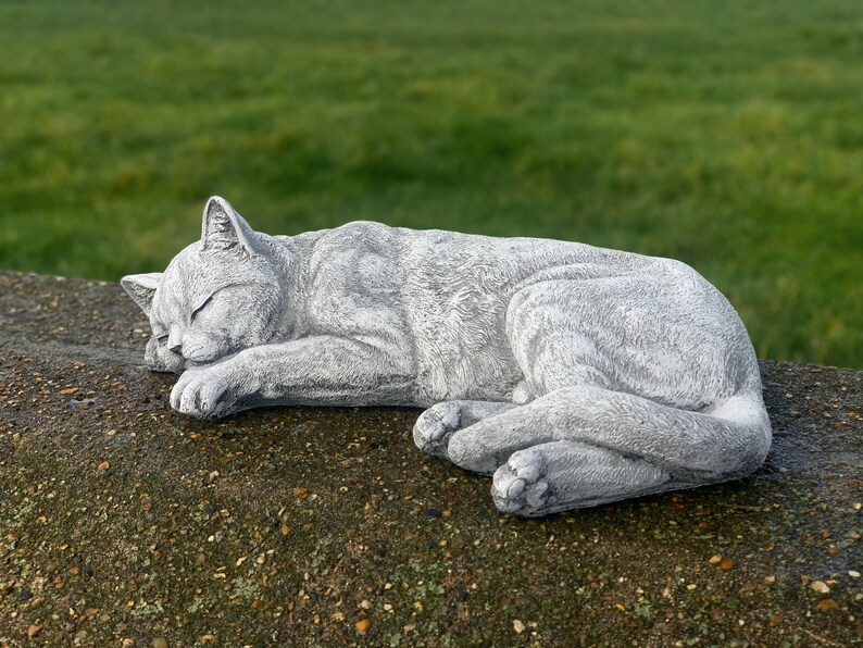 Stone Realistic Cat Sculpture Concrete Animal Statue Outdoor Kitten