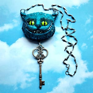 Cheshire Cat, Alice in Wonderland Cat Jewelry Necklace, Key Padlock Pendant Charm, Fairy Tale Jewellery Chain Locket Bib