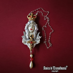 Royal Crown, Imperial Queen Baroque Pendant Doll Head, Luxury Locket Rococo Jewelry, Victorian Chain Pearl Noble Jewels