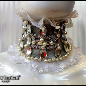 Marie Antoniette Collar Lace Choker, Embroidered Jewelry Crystals, Victorian Gothic Necklace Pearl Bib Vintage Strass