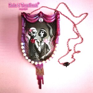 Belle Epoque 1910 Gioielli Art Deco Nouveau, antico fascino Charleston Strass, ciondolo testa di bambola bavaglino stile Liberty vintage