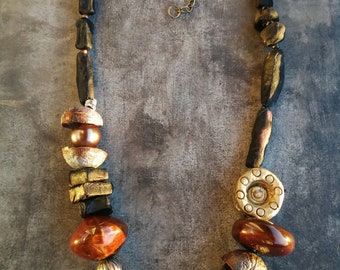 Collier en pierre de gemme, pierre naturelle semi précieuse, jaspe Collier en pierre de gemme, pierre naturelle semi précieuse, jaspe