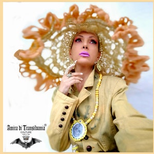 Fascinator Hat for Elegant Woman Kentucky Derby Royal Ascot, Beige Hat Headpiece for Wedding and Summer Tea Party