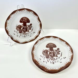 Set of 4 Potter’s Studio Mushroom Plates | 8” Brown & White Ceramics | Cottagecore Forest Kitchen Decor | Vintage Style Dishes