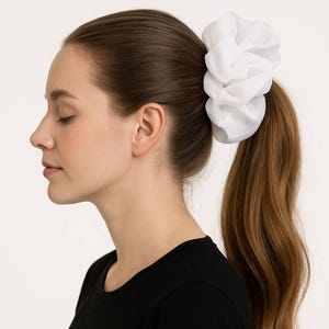 Scrunchie Oversize Bianco in Chiffon – Elastico Voluminoso per Capelli, Leggero e Elegante, Regalo per Lei
