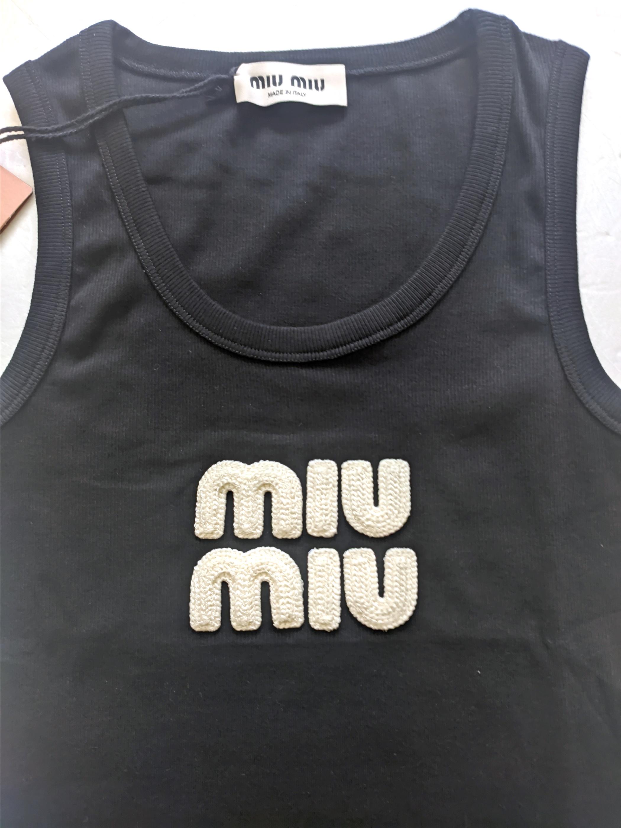 Miu Miu 黒 フワフワタンクトップ Black Viscose Tank Top | Miu Miu