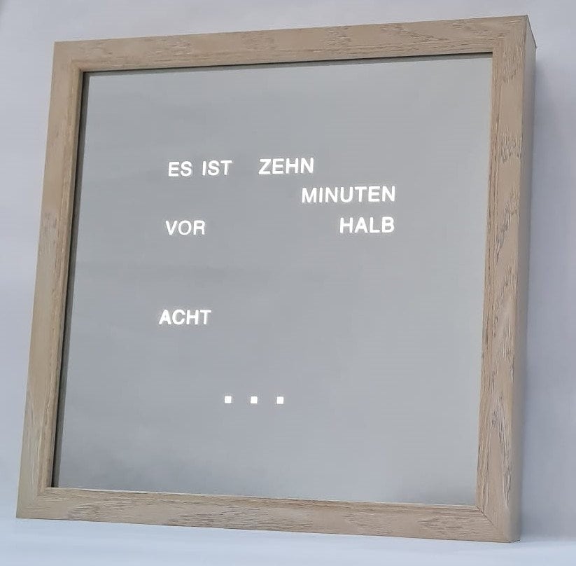 LED Uhr mit Wortanzeige - Wortuhr mit Schriftanzeige - Tischuhr mit Text