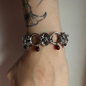 SERENA• Acier inoxydable • Croc de vampire