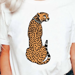 Boho Minimal Leopard Trendy Tshirt, Wild Animal Leopard Jungle Safari Cheetah Travel Vacation Shirt, Animal Lover Shirt Women, Aesthetic Tee