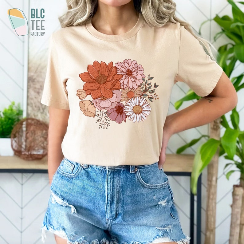 Retro Boho Magic Flower Wildflower Natuur Botanisch Shirt, Herfst Herfst Cottagecore Gardener Shirt voor dames, Minimal Hippie Goblincore Tee Sand