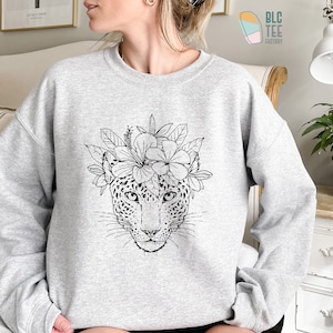 Boho flores gato salvaje guepardo leopardo cara camiseta de moda, bosque tropical floral botánico gato salvaje camisa de animales, camiseta de viaje Jungle Safari Sport Grey