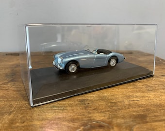 AUSTIN HEALEY 100 1956 - mounted in display box, 1:43 scale model by Dinky, unique Birthday gift (689)