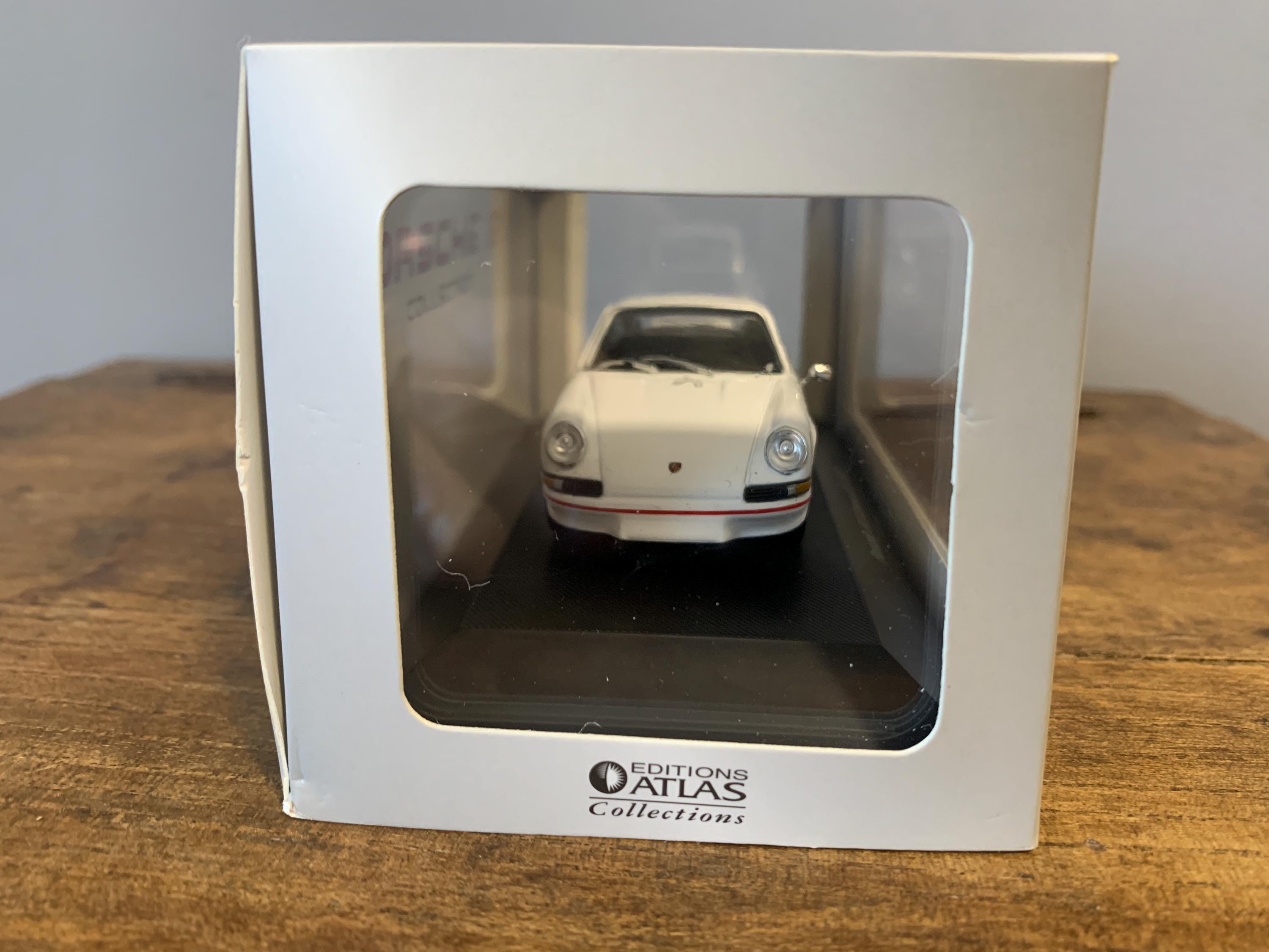アトラス・エディションズ製 ポルシェ 911 カレラ RS 1973 1:43