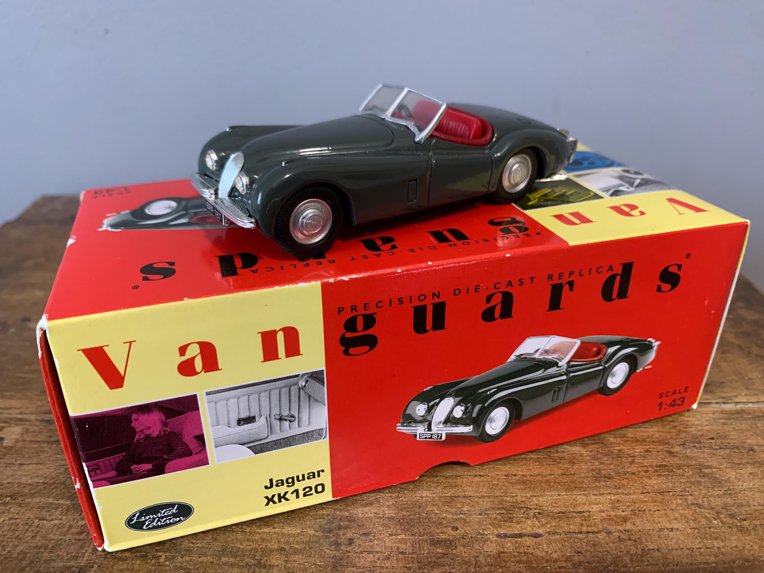 ハンドメイドモデル 1⁄43 JAGUAR XK120 1950 ホワイト 公式通販