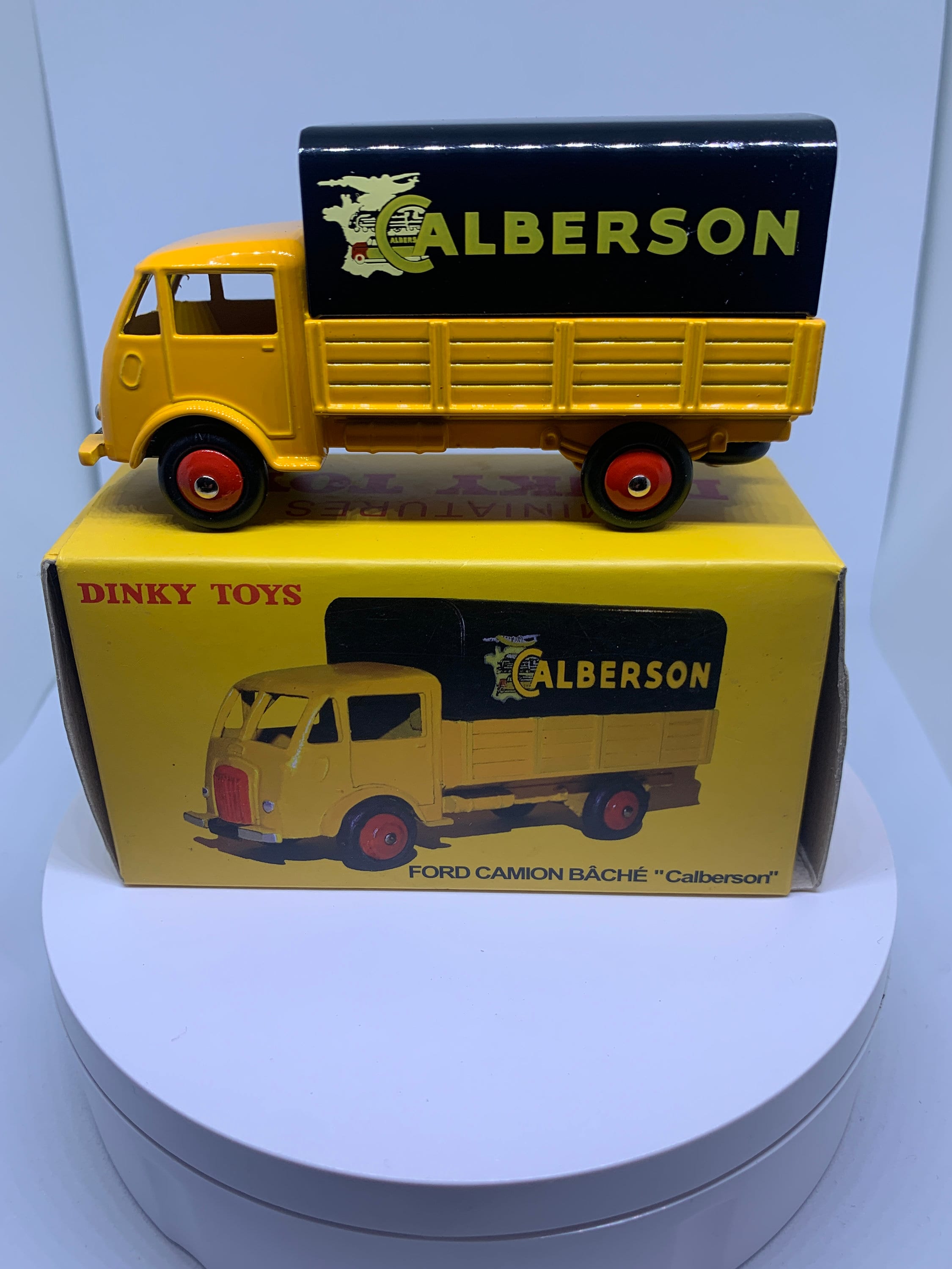 Dinky Toys Atlas 1/43 Modèle Réduit Citroën SM Vert Métallisé