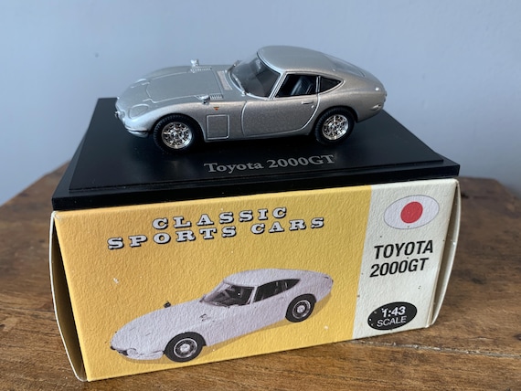 アトラスエディションズ製トヨタ2000GT 1:43スケールモデル、誕生日や