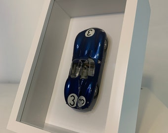 JAGUAR D-Type 1957 - Framed 1:43 scale model car (146)