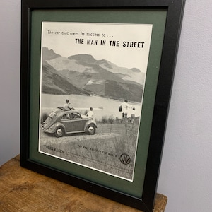 VW Käfer 1960 Original gerahmtes Werbewand-Kunstdruckplakat, tolles Geburtstagsgeschenk für Oldtimer-Enthusiasten, Männerhöhle (A69)