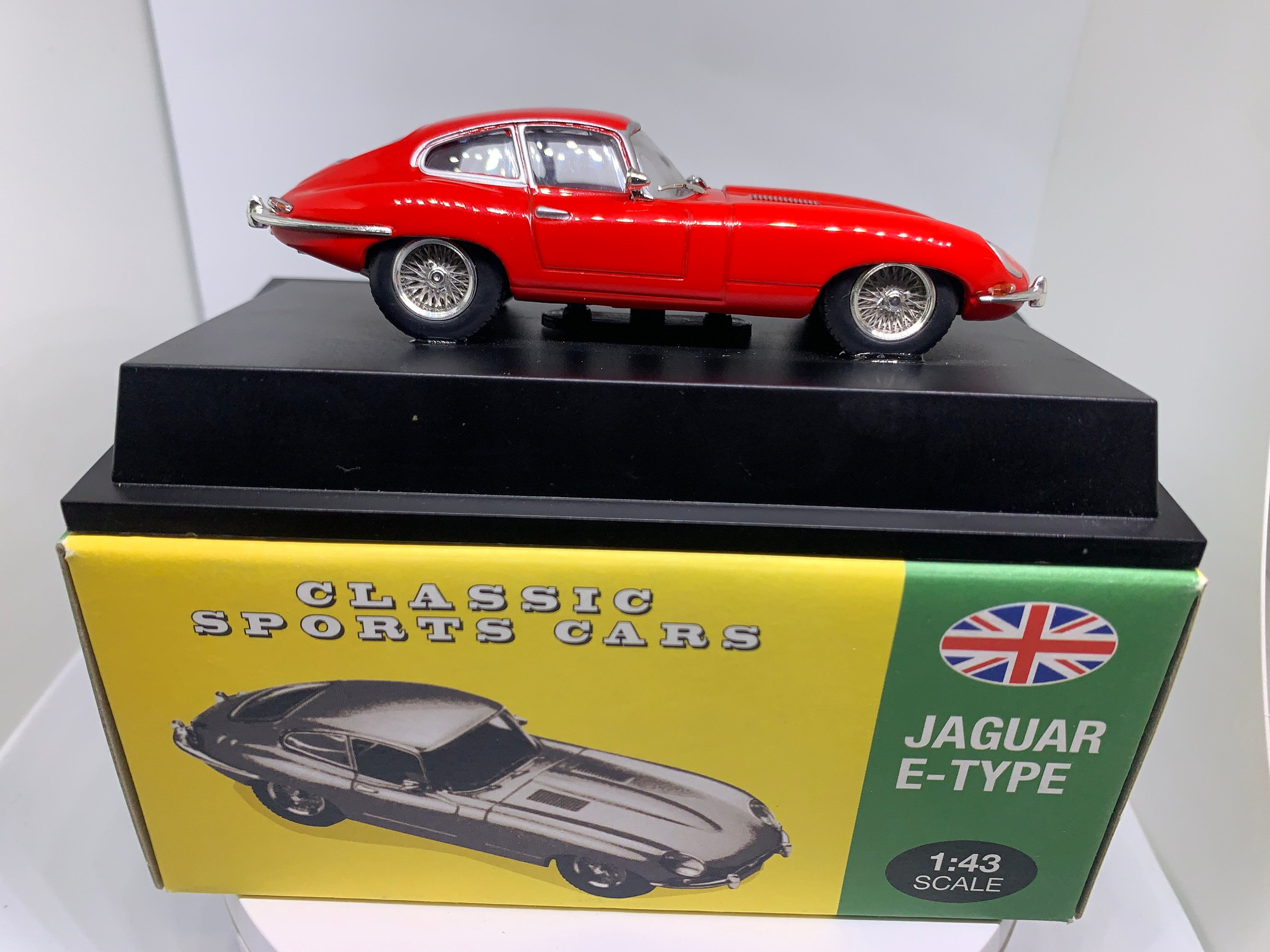 JAGUAR E-type Coupe 1:43 Scale Model by Atlas Editions, Christmas or ...