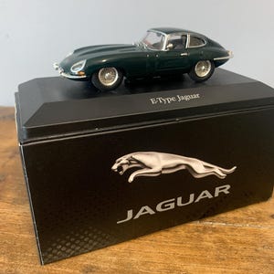 JAGUAR E-type クーペ、アトラス エディションズ モデルカー、1:43 スケール、誕生日やクリスマスのギフトに最適なコレクターアイテム。(728)
